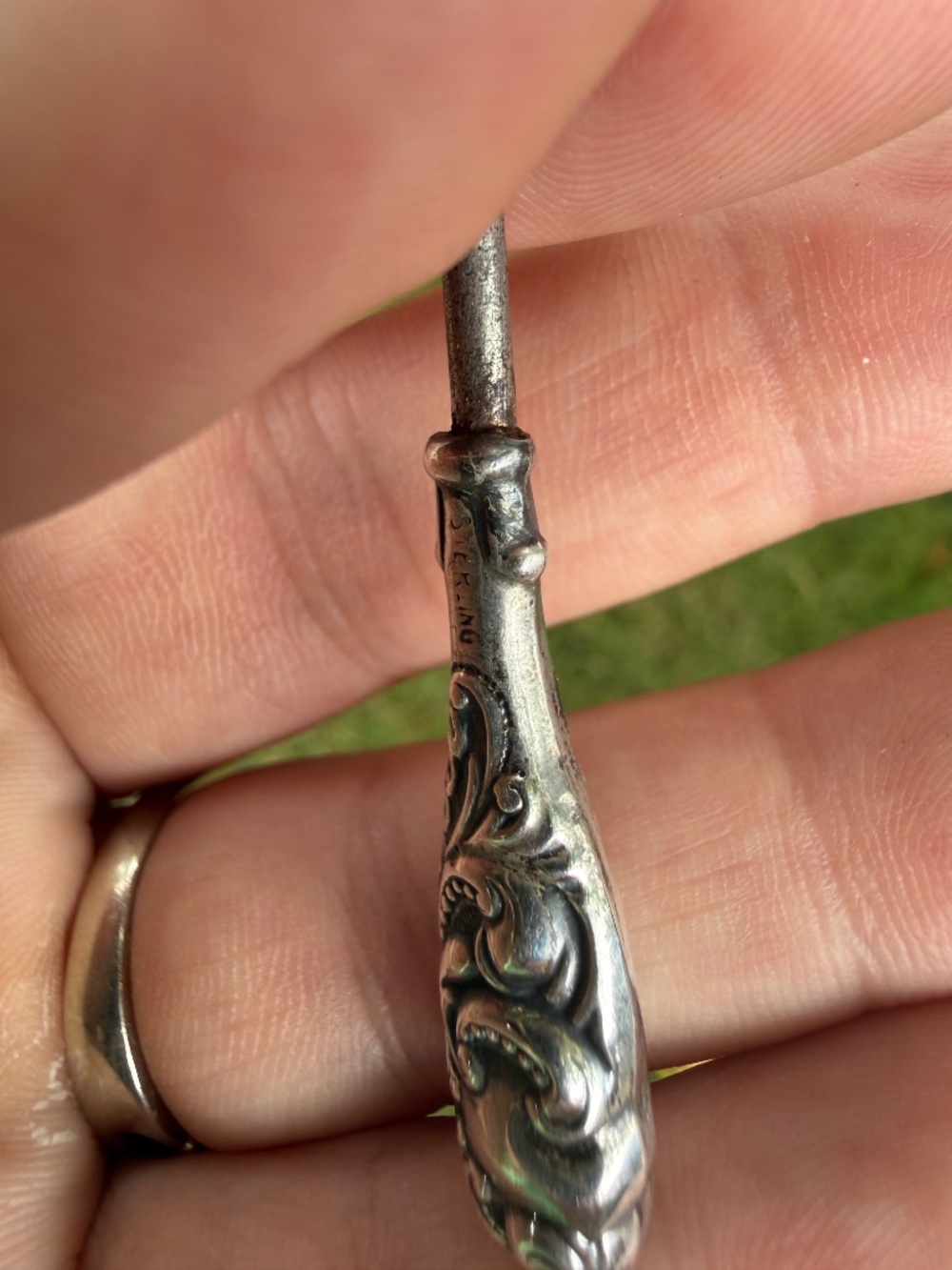 Antique Sterling Silver Art Nouveau Victorian Sewing Button Clothing Hook Ornate - Picture 7 of 10